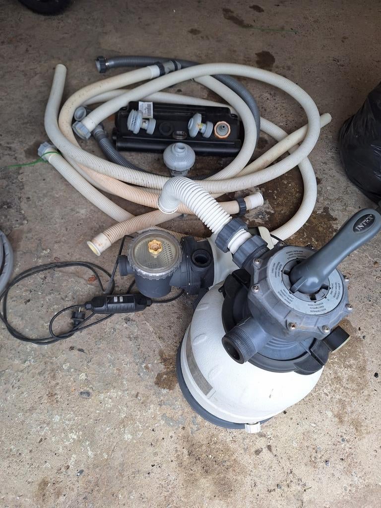 Intex zandfilterpomp 8m3 / uur, Ophalen