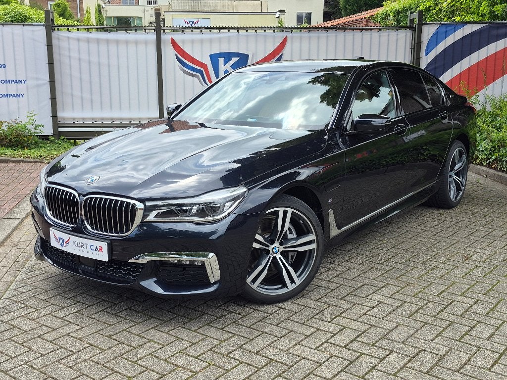 BMW 740e M Sport | 47.000km | Softclose | Comfortseats | LED, Auto's, Automaat, Euro 6, Blauw, Leder