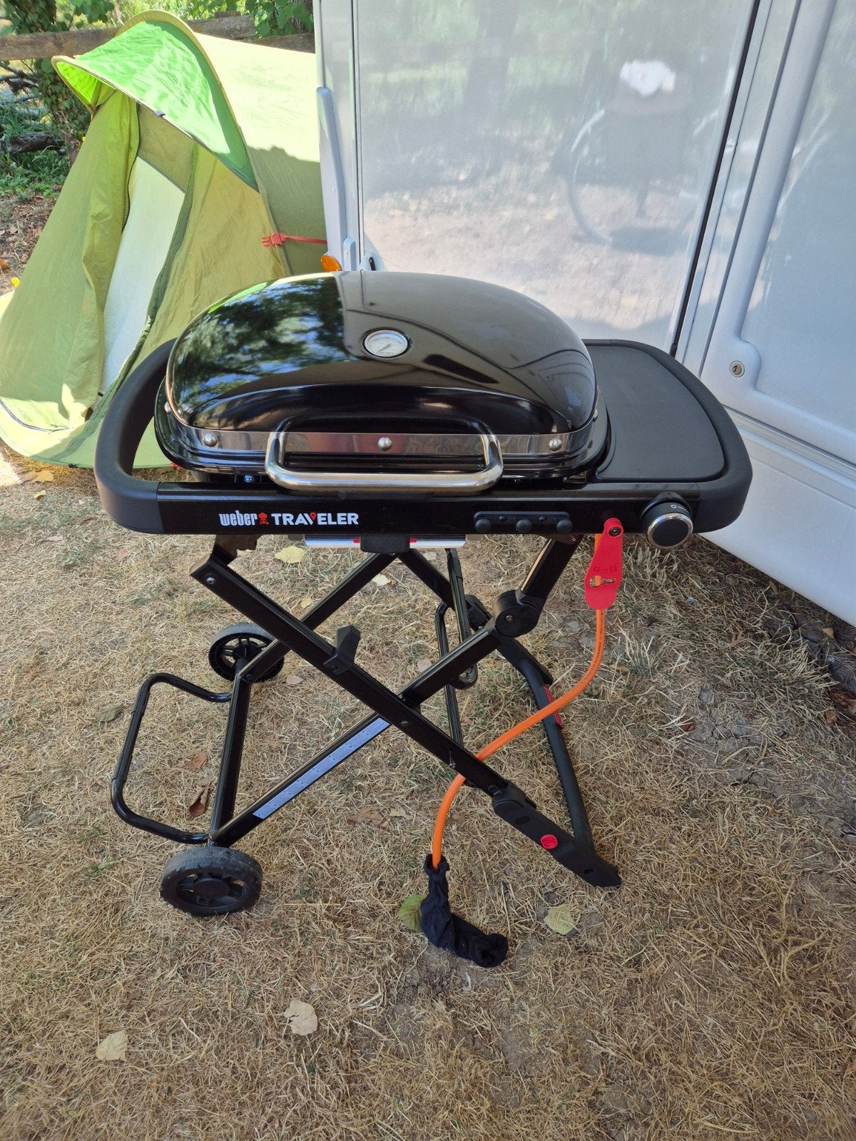 Bbq op gas Weber traveler, Caravanes & Camping