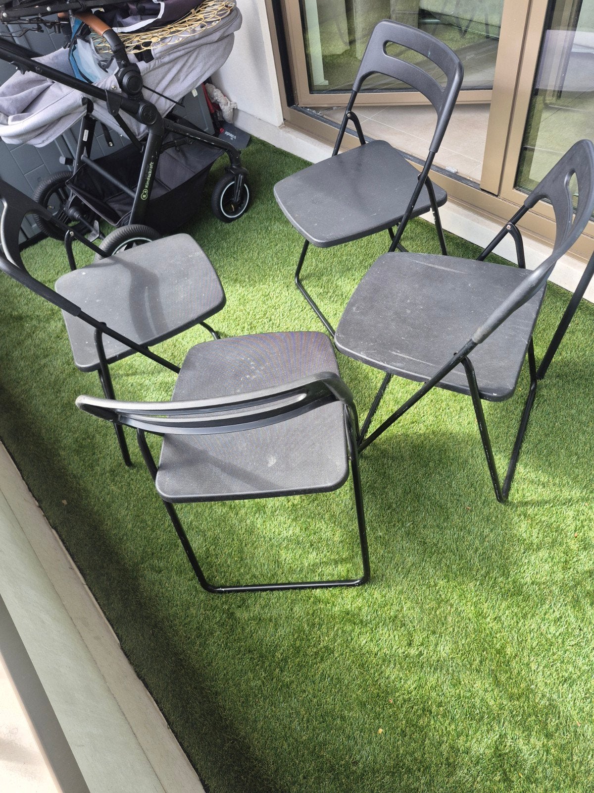 Chaises noires en plastique IKEA en bon état, Enlèvement ou Envoi