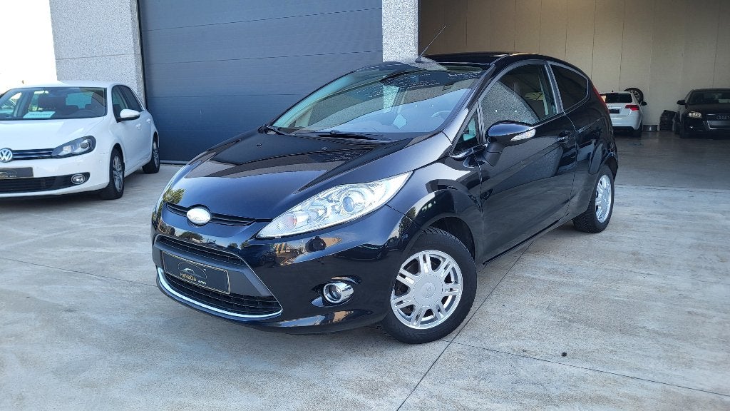 Ford Fiesta 1.4 Essence Version INDIVIDUELLE avec Controle, Autos, Ford, Cuir, https://public.car-pass.be/vhr/19f11402-21dc-430a-b8a7-6fbb6214d2a8
