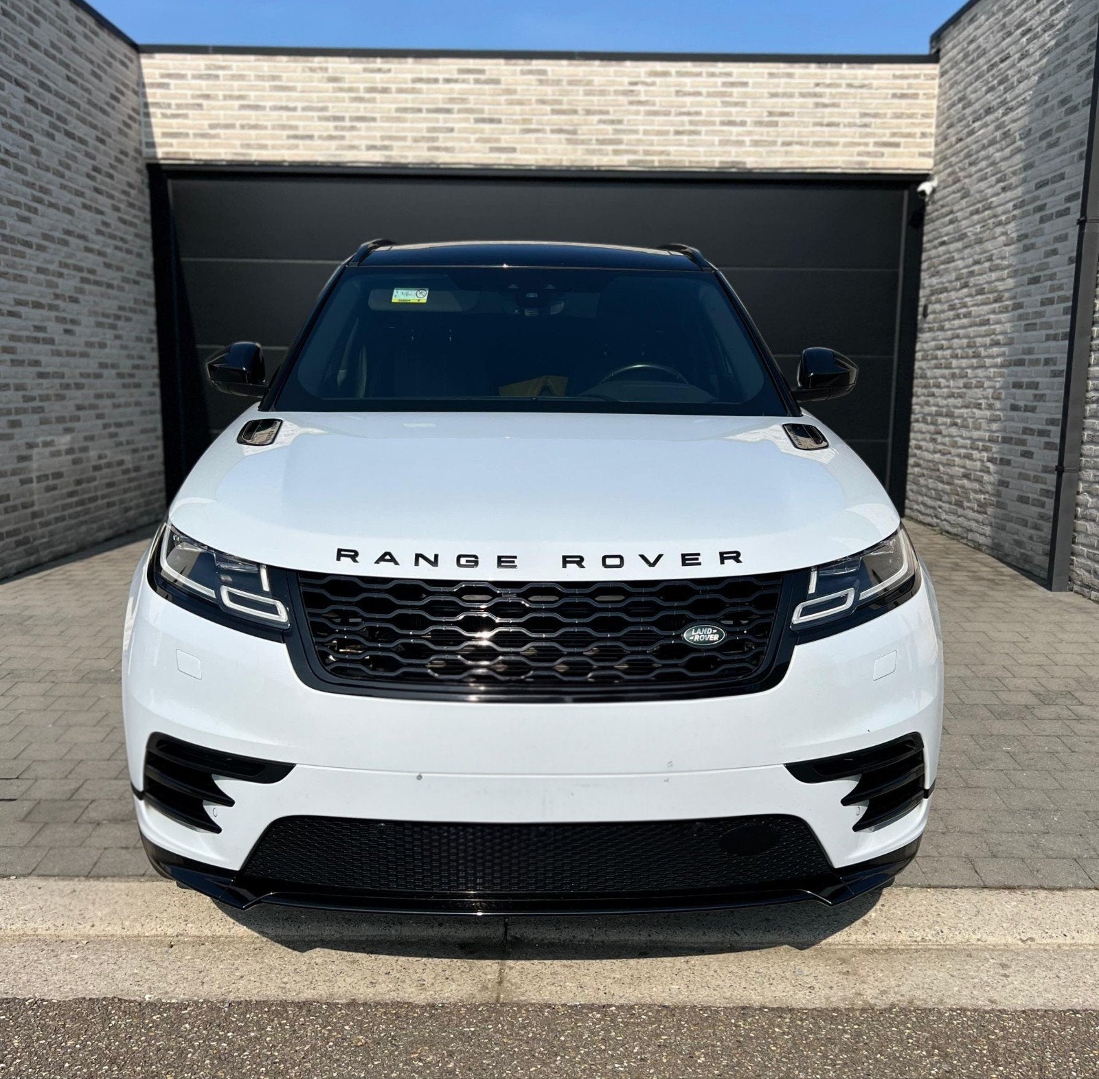 Stijlvolle Range Rover Velar 2.0D R-DYNAMIC, Automaat, 4 cilinders, Verblindingsvrij grootlicht, Range Rover Velar