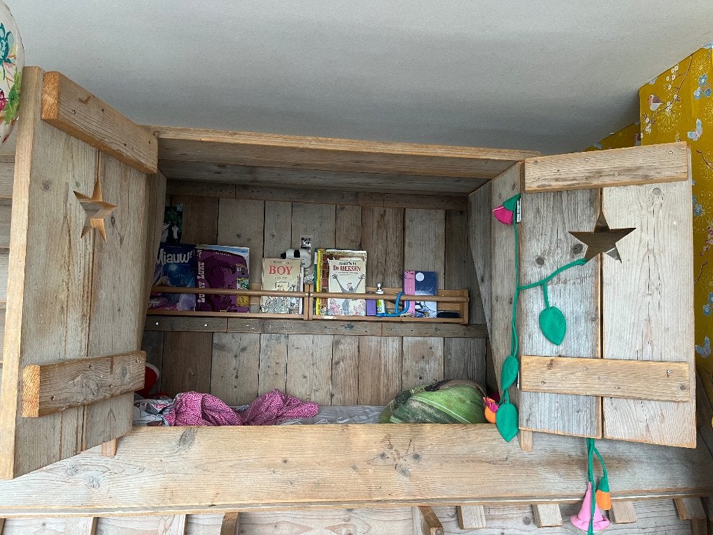 Steigerhout stapelbed boomhut goede staat, Ophalen, Zo goed als nieuw, Stapelbed