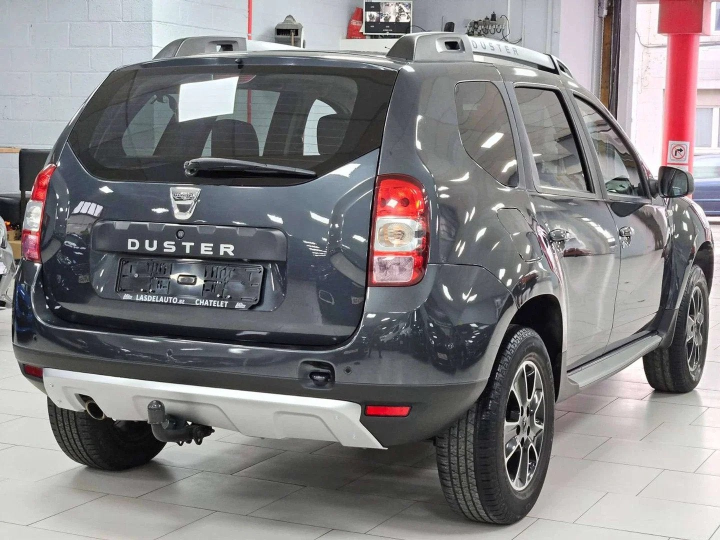 Dacia Duster 1.2 TCe 4x2 Prestige CAMERA Sensors Attache Rem, Autos, 1197 cm³, Argent ou Gris, Achat, Euro 6