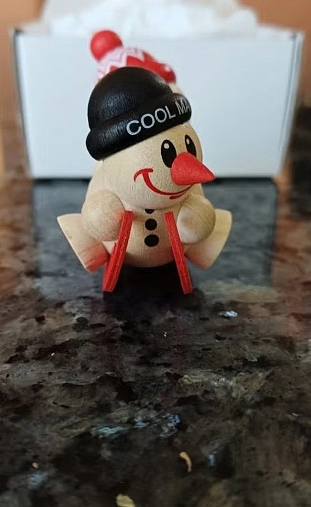 Duits houtsnijwerkje Cool man nr 660, Verzamelen, Poppetjes en Figuurtjes, Ophalen of Verzenden, Nieuw
