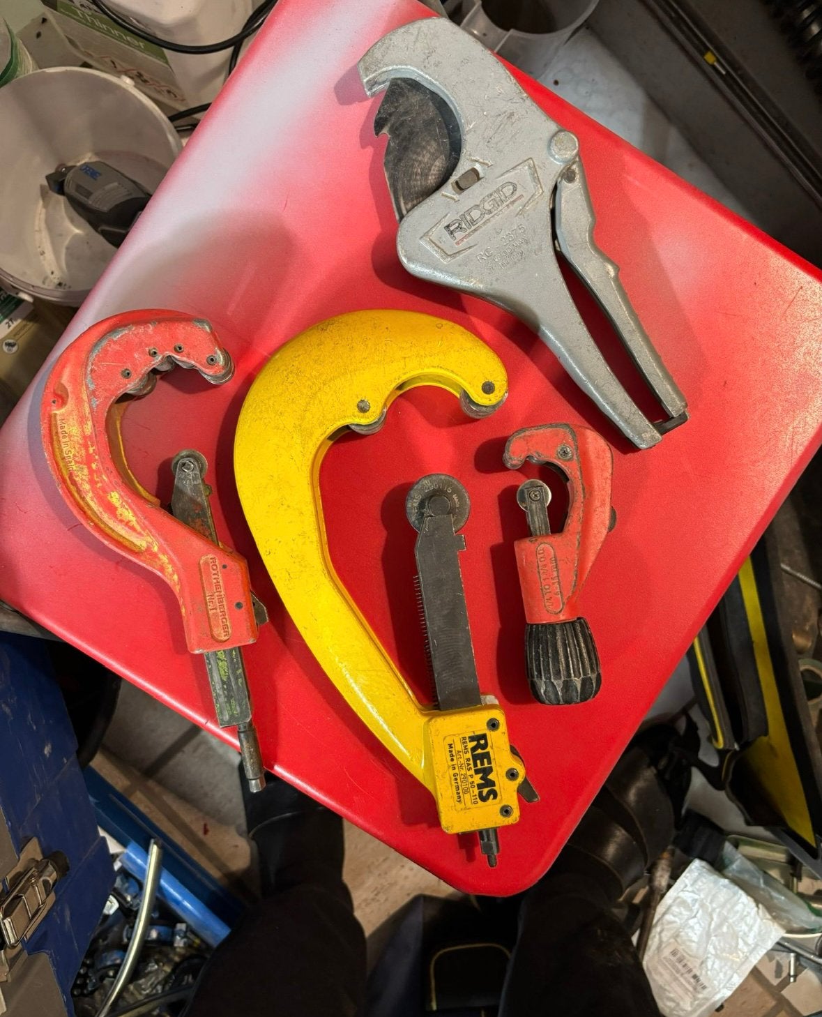 Sanitair gereedschap, Ophalen