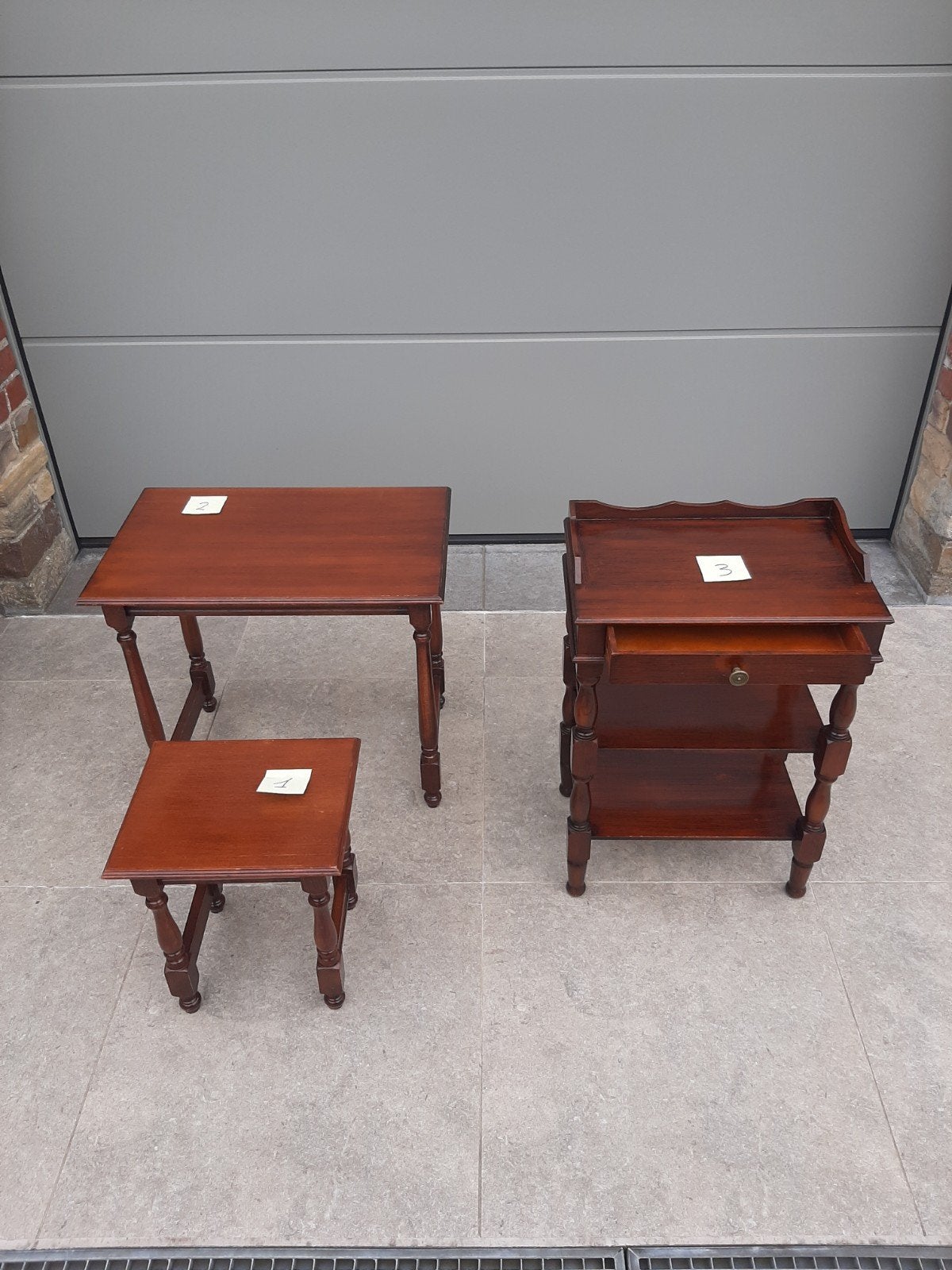 3 tables d'appoint, tables de chevet, Enlèvement, Utilisé