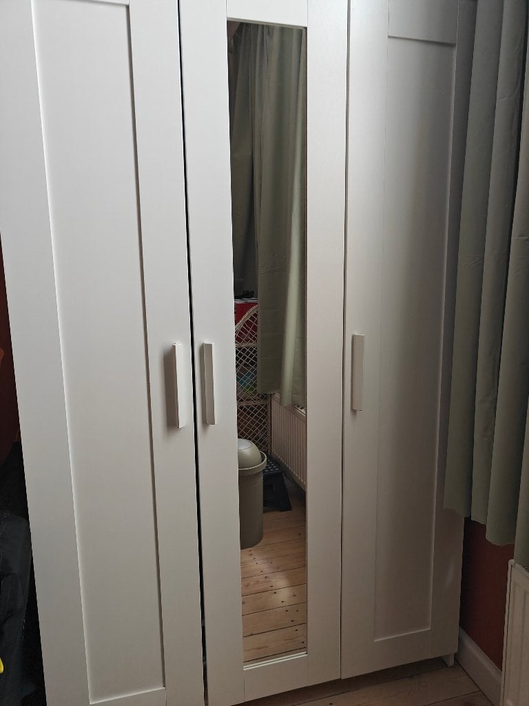 BRIMNES kledingkast met 3 deuren, Huis en Inrichting, Kasten | Kleerkasten, Ophalen, Met deur(en), Gebruikt, 100 tot 150 cm