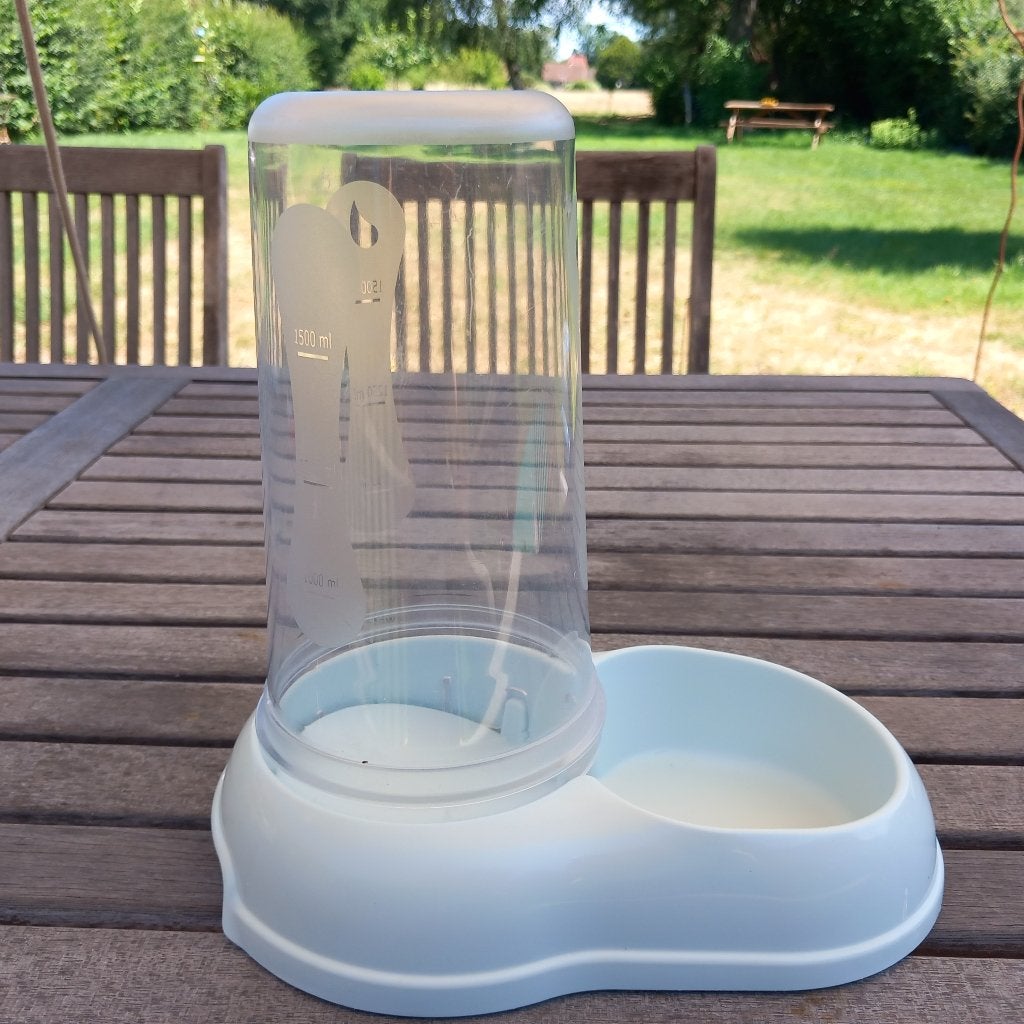 Dispenser voor kattenvoer, Ophalen, Gebruikt