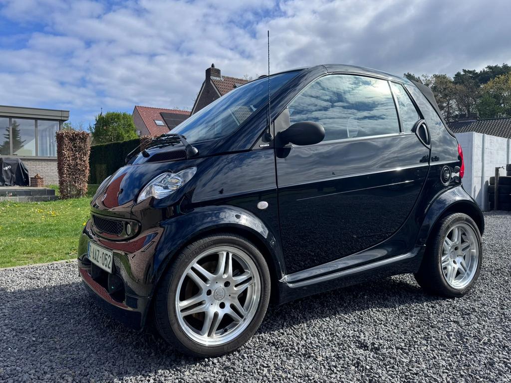 SMART FOR TWO BRABUS - CABRIO, Autos, Smart, Entreprise, ForTwo, ABS, Ordinateur de bord, Verrouillage central, Electronic Stability Program (ESP)