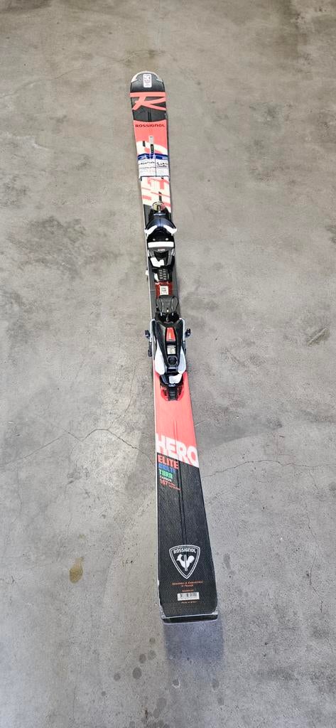 Une paire de skis., Enlèvement ou Envoi, Ski, Skis