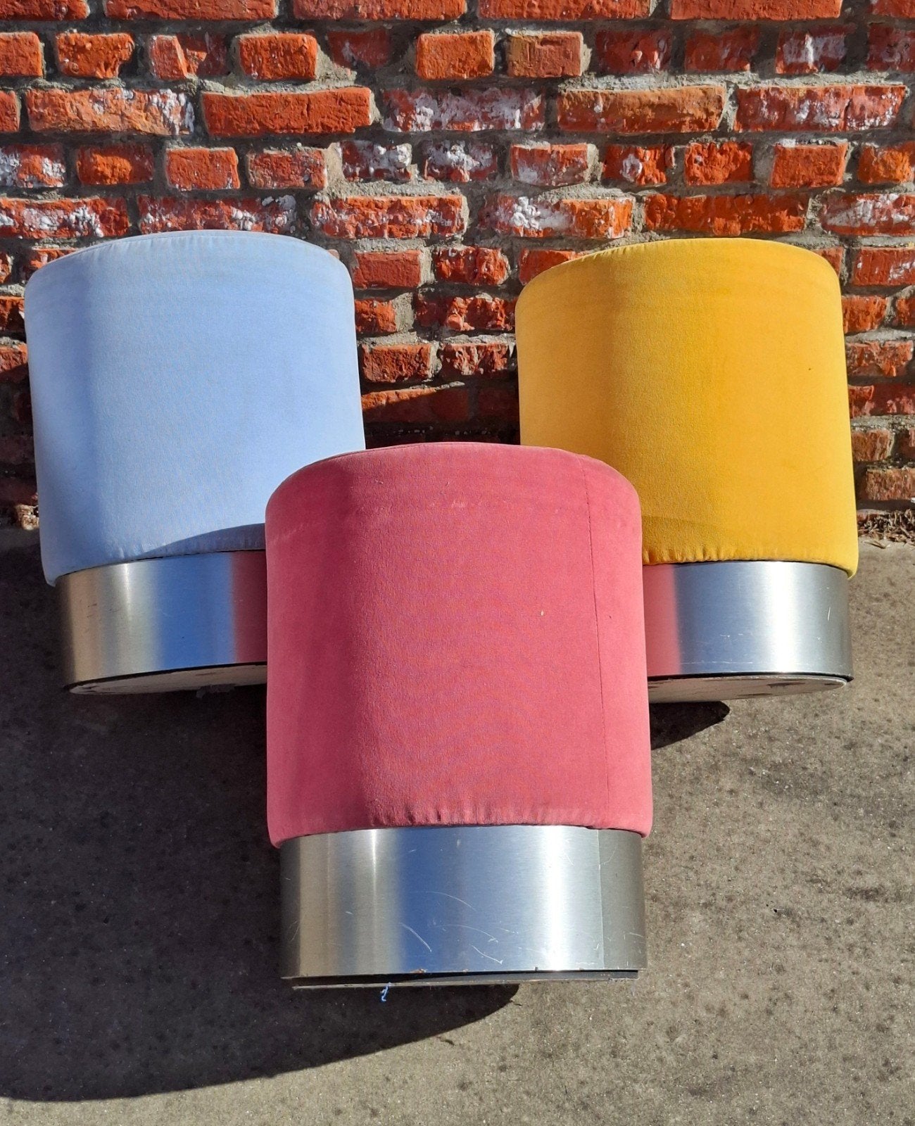 Poufs tendance de différentes couleurs, Enlèvement, Tissus