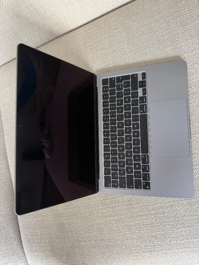 Macbook Air 13" M3-chip met 8-coreCPU-10-coreGPU,8GB,512GB, Computers en Software, Apple Macbooks, Ophalen, Gebruikt, 8 GB, 13 inch