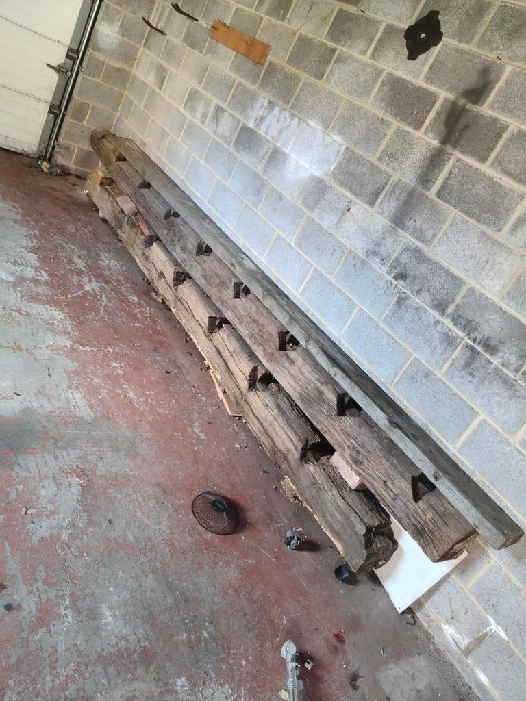 Belle poutrelle de grange en tres bonne etàt de +ou- 5m, Bricolage & Construction, Enlèvement