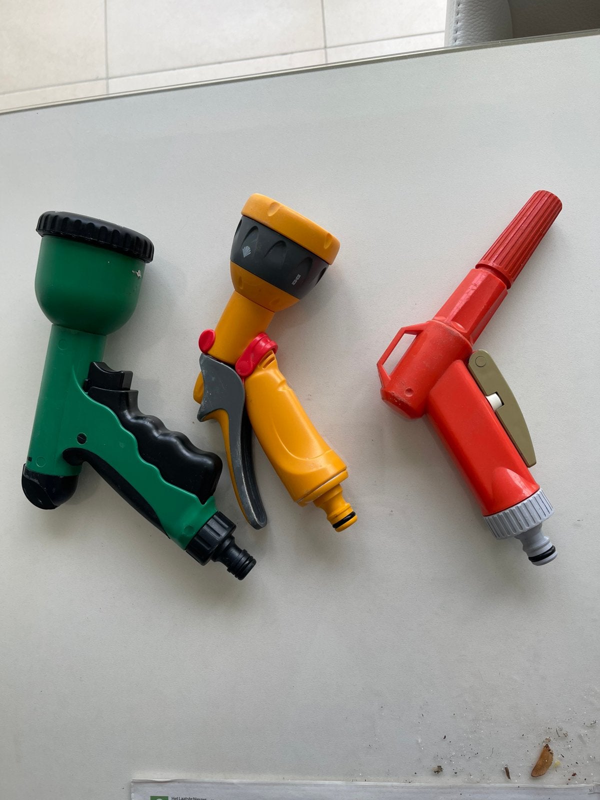 Set van 3 tuinsproeiers / broespistolen (o.a. Hozelock), Ophalen of Verzenden, Zo goed als nieuw