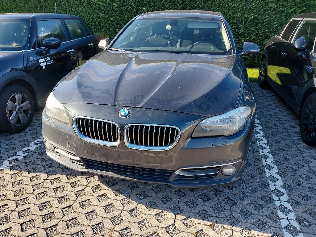 BMW 518 DIESEL 2015, Auto's, Automaat, Achterwielaandrijving, Zwart, Particulier