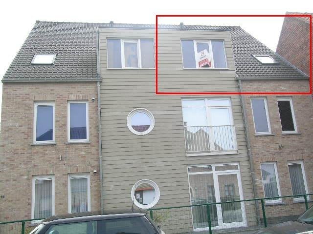 Duplexappartement nabij scholen, bus en centrum van zelzazte, 83 m², 10 pièces, 138 kWh/m²/an, Province de Flandre-Orientale
