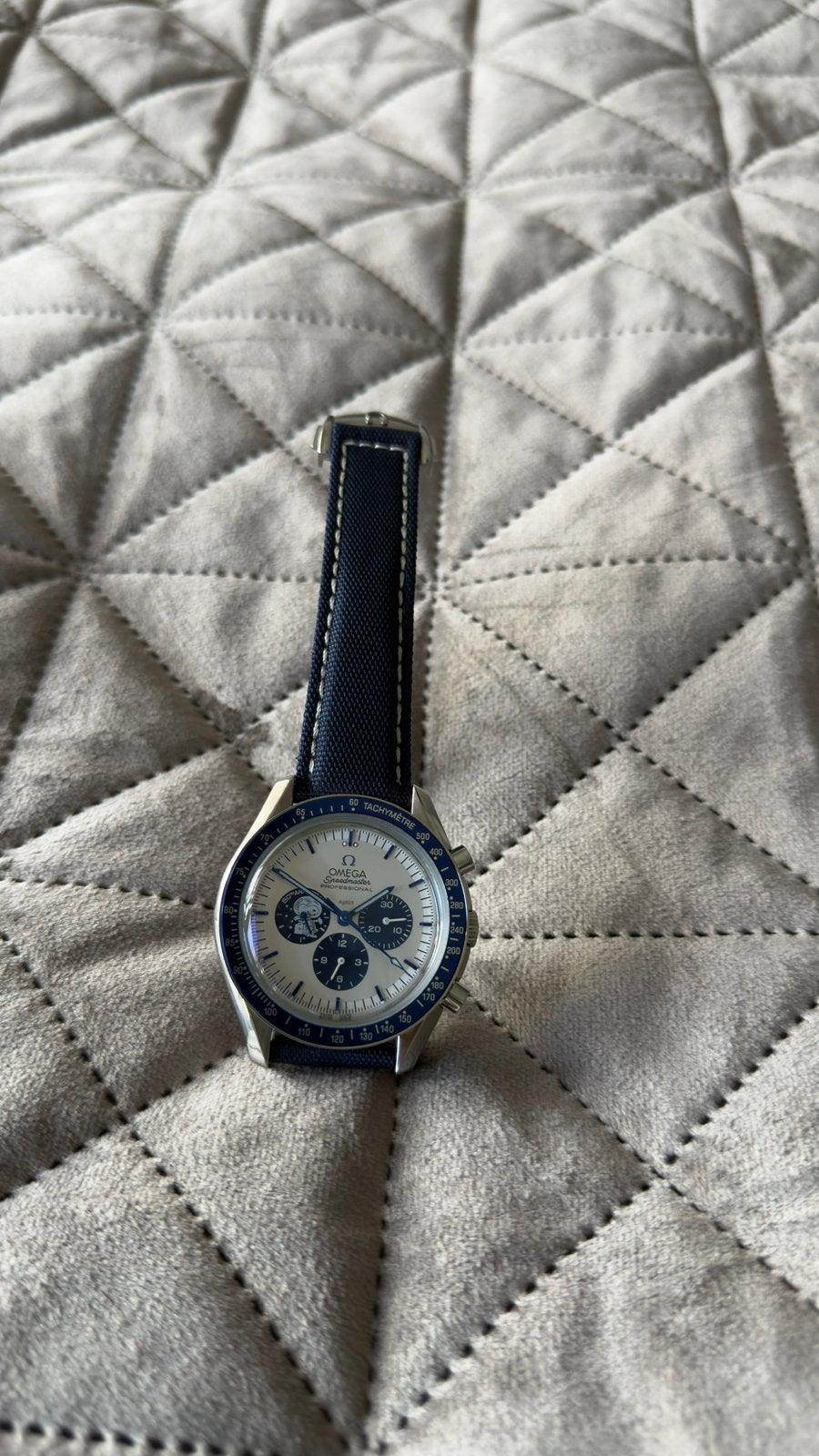 OMEGA SNOOPY SPEEDMASTER, Autres marques, Synthétique, Enlèvement, Synthétique