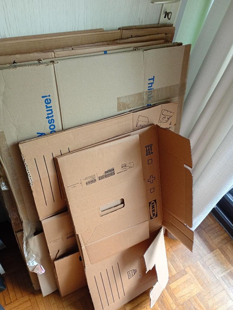 8 kartonnen verhuisdozen Ikea & Berry, Doe-het-zelf en Bouw, Kratten en Dozen, Gebruikt, Doos, Opvouwbaar, Ophalen