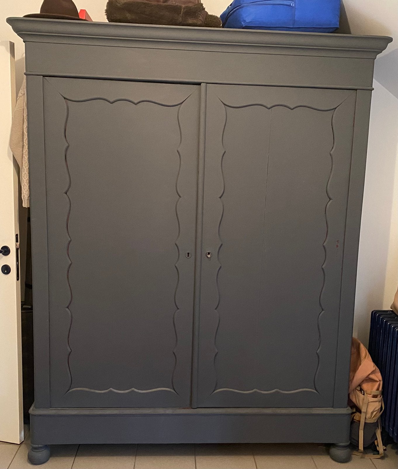 Grande armoire ancienne en bois restylée Biedermeier 2,05 m, Antiquités & Art, Antiquités | Meubles | Armoires, Enlèvement