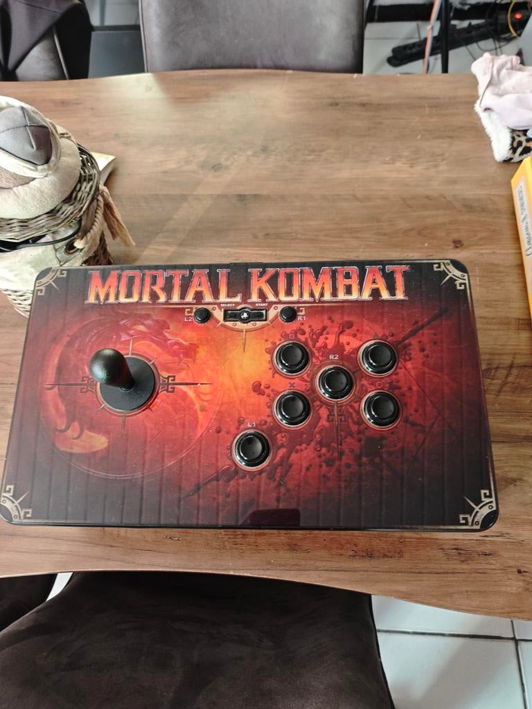 Manette mortal Kombat pour ps3, Enlèvement
