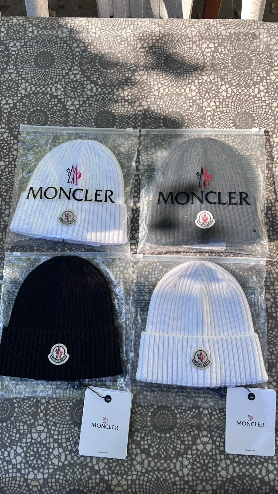Bonnet moncler, Vêtements | Hommes, Enlèvement ou Envoi, Neuf, Autres tailles, Bonnet