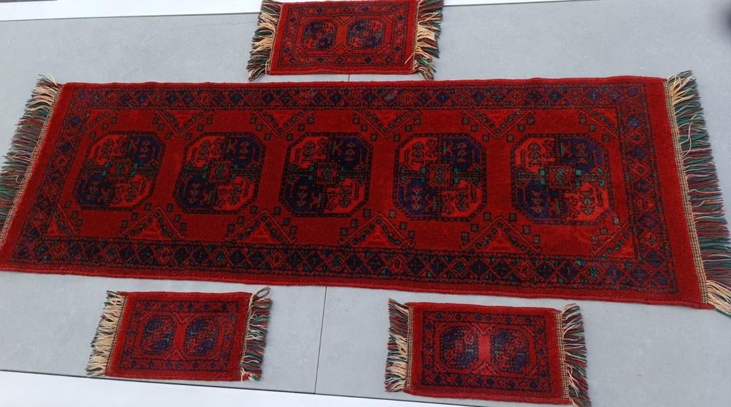 Wollen tapijt loper en kleine onderlegmatjes, Ophalen of Verzenden, Rood