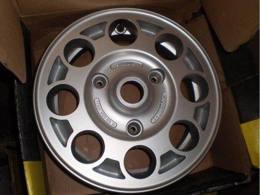 Gezocht: 4x Sportvelgen /Renault R4/R5, Ophalen, Renault