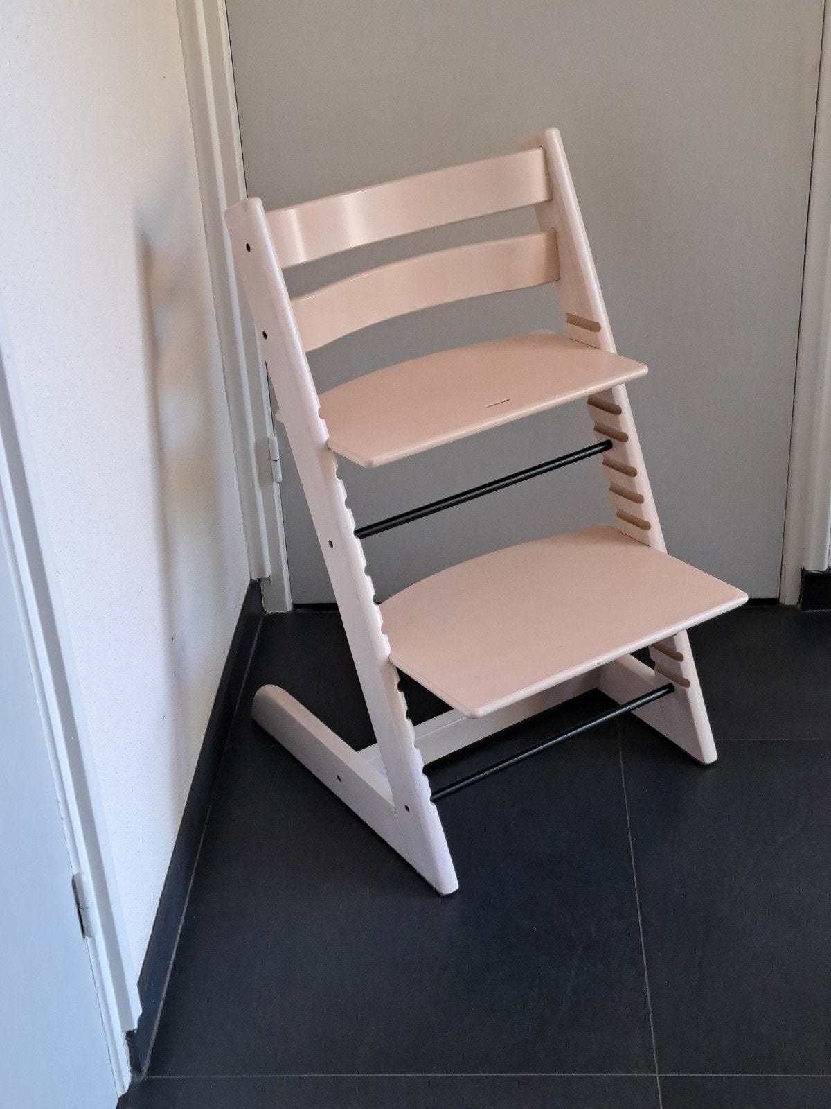 Stokke Tripp Trapp kinderstoel NIEUW MODEL in whitewash, Ophalen, Gebruikt, Meegroeistoel, Aanschuifbaar