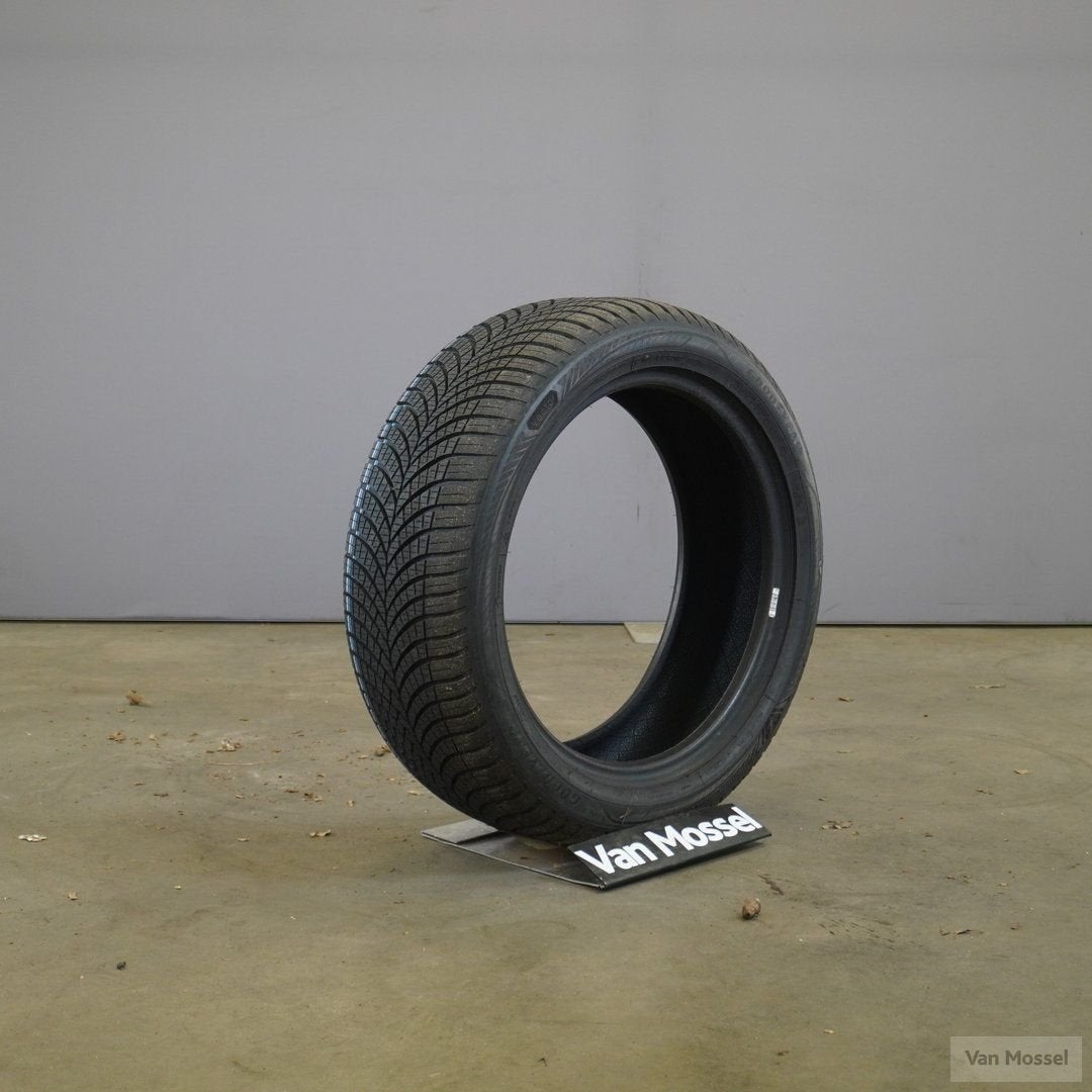 Goodyear Vector Allseason 215/50/R18, Auto-onderdelen, 18 inch, -, -, Ophalen of Verzenden