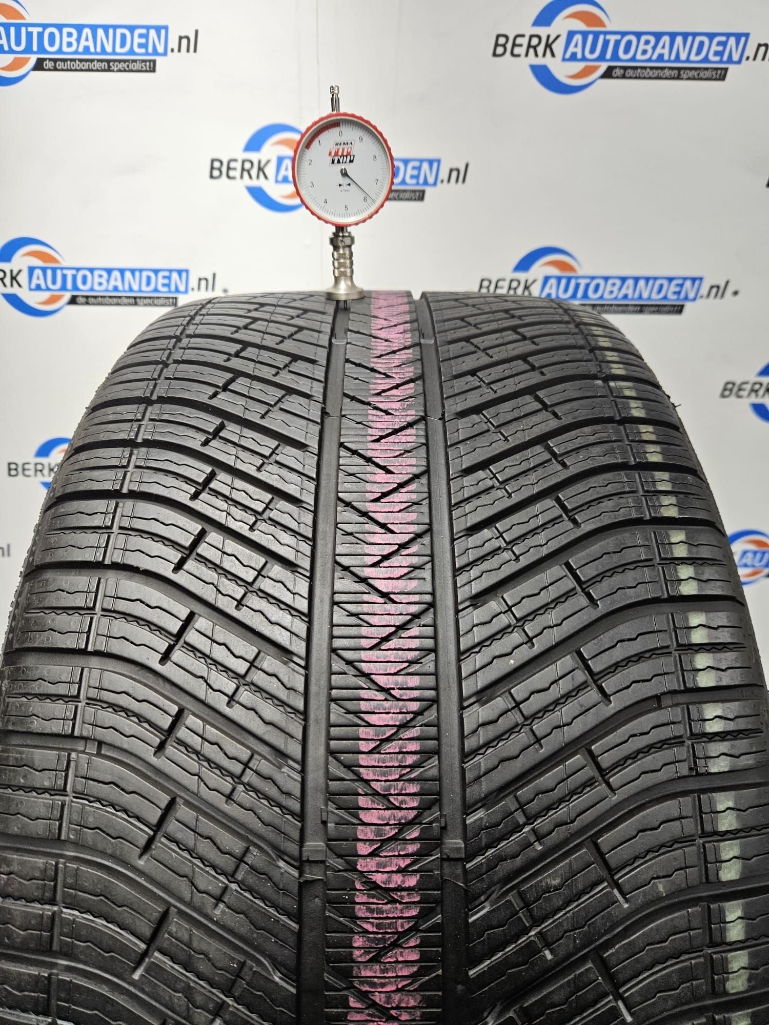 2x Michelin Pilot Alpin 5 SUV (N0) 305/35 R21 109V 305/35/21, Auto-onderdelen, Banden en Velgen, Gebruikt, -, -, 305 mm