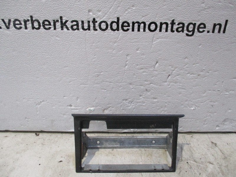 OPBERGVAK STOEL houder voor Mercedes-Benz / 8 (W115), Gebruikt, Mercedes-Benz, Dialog.mb@mercedes-benz.com, Mercedes-Benz AG