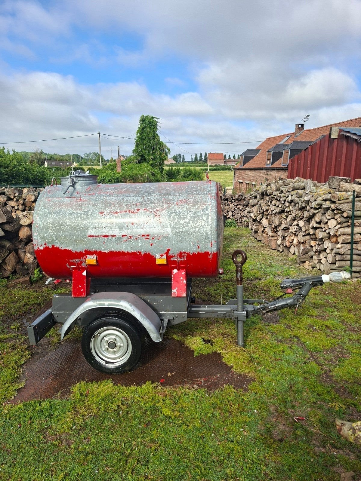 Remorque citerne ou tonne à eau 1000l, Articles professionnels, Agriculture | Outils