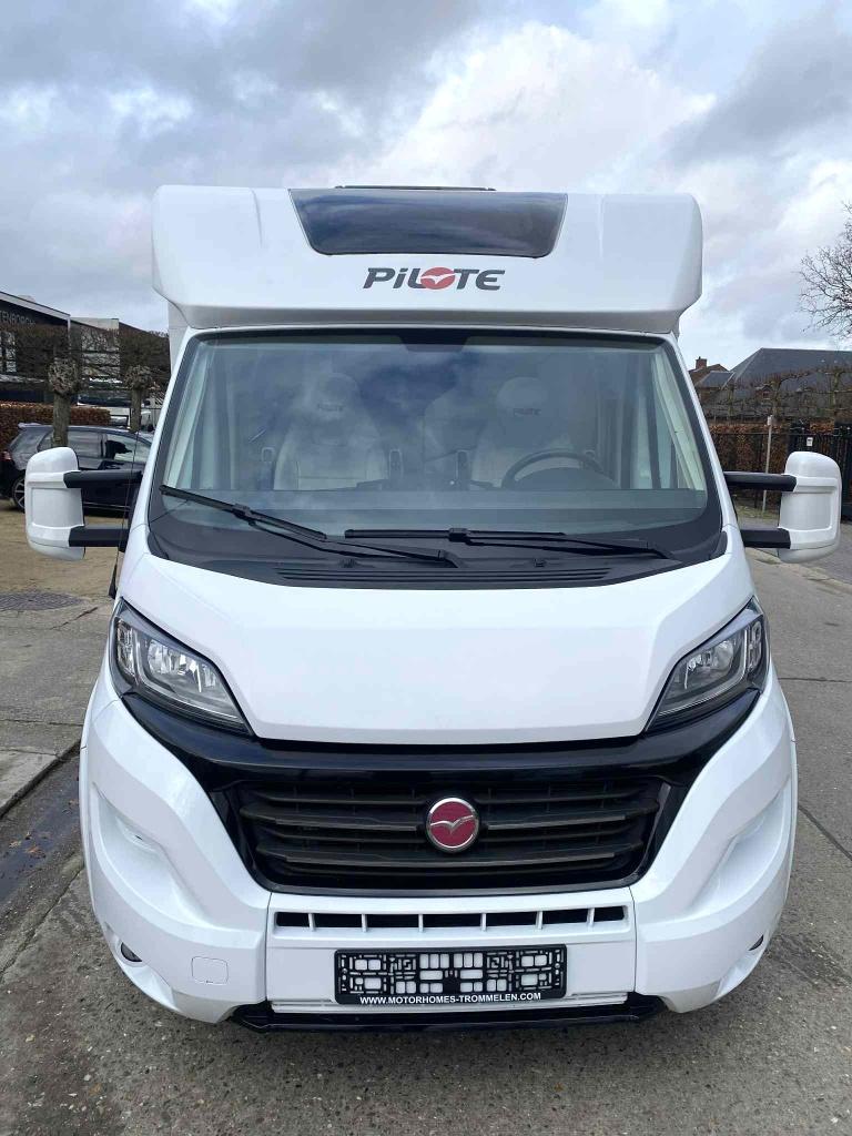 Pilote P650 Essentiel, Caravanes & Camping, Camping-cars, Entreprise, Fiat, Pilote, Semi-intégral