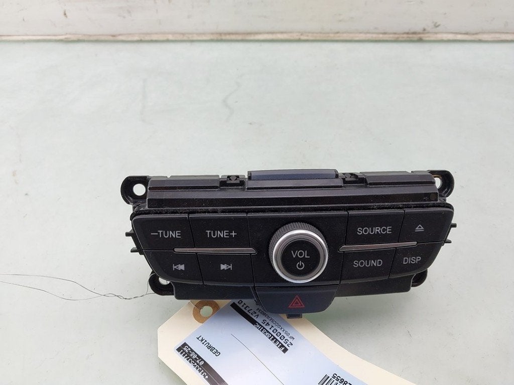 PANNEAU DE COMMANDE RADIO Ford Focus 3 (01-2010/01-2020), Utilisé, Ford