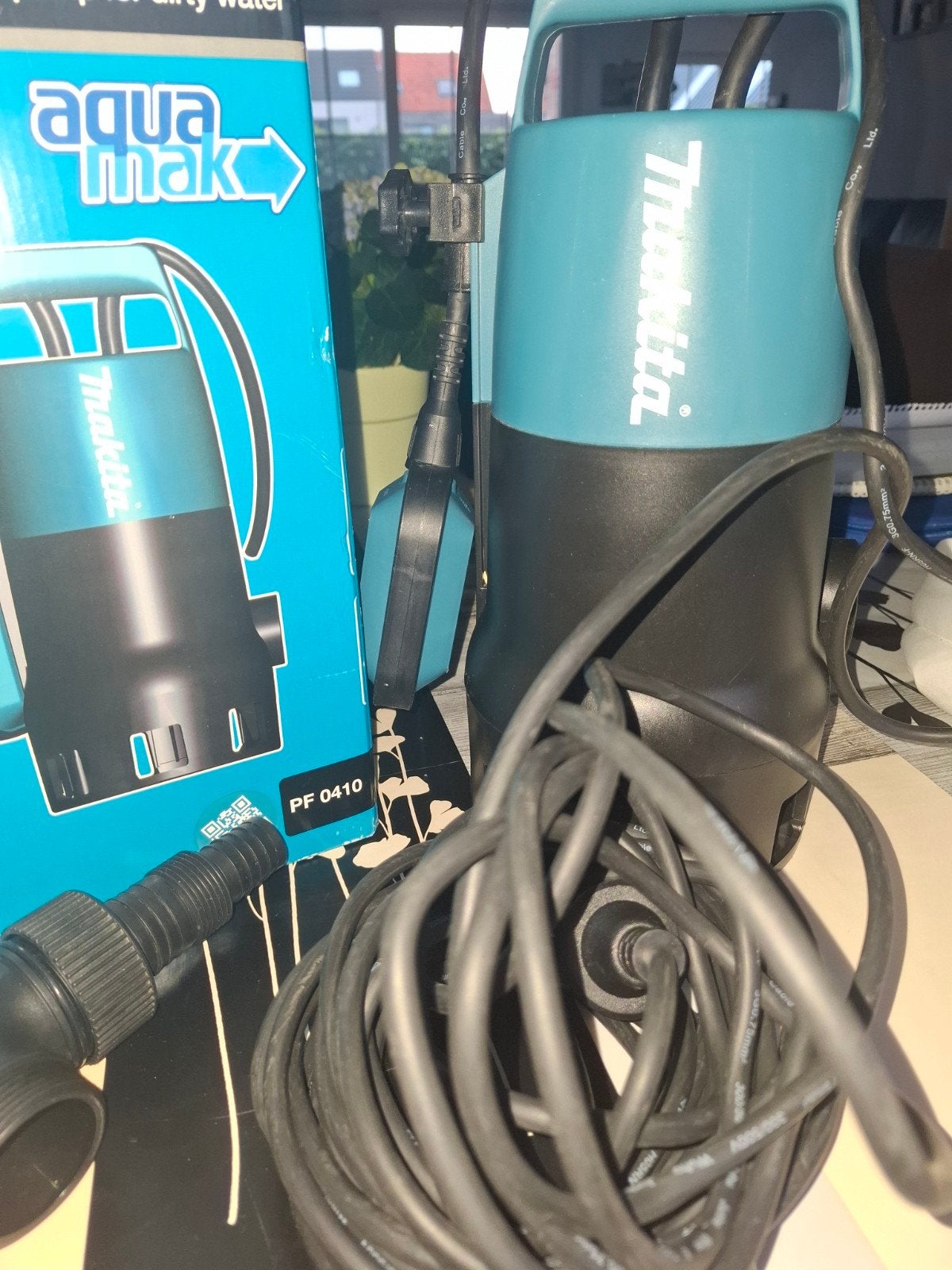 makita dompelpomp PF0410, Ophalen, Nieuw