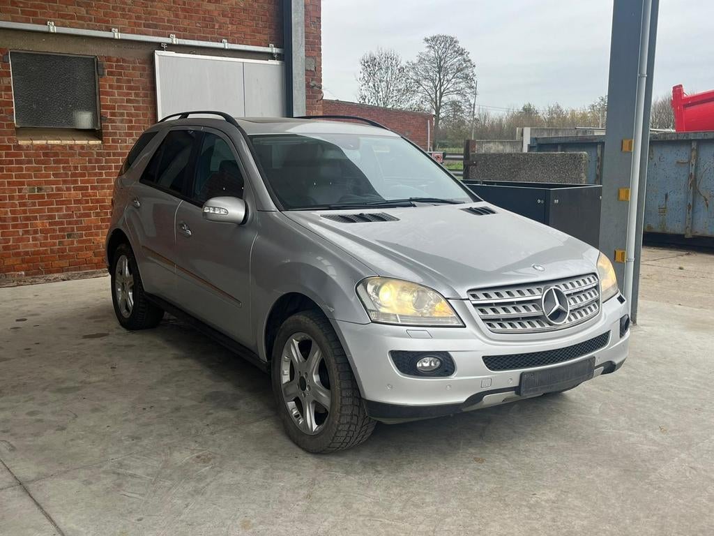 Mercedes ML320 CDI - BJ:2008 - 375 000 km (perte de puissanc, Autos, Cuir, Achat, Entreprise, Noir