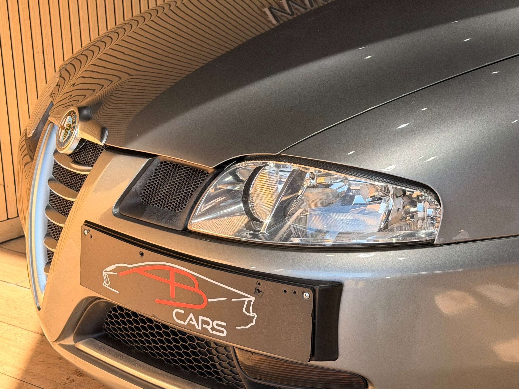 Alfa Romeo GT 2.0i JTS * GARANTIE 12 MOIS * ETAT IMPEC *, 122 kW, Leder, https://public.car-pass.be/vhr/3826d79a-f277-4ad3-87a2-ad9dda1d3d0