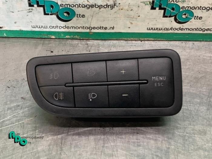 Commutateur feu antibrouillard d'un Fiat Fiorino (Fiorino 08, -, 3 mois de garantie, Utilisé, Fiat