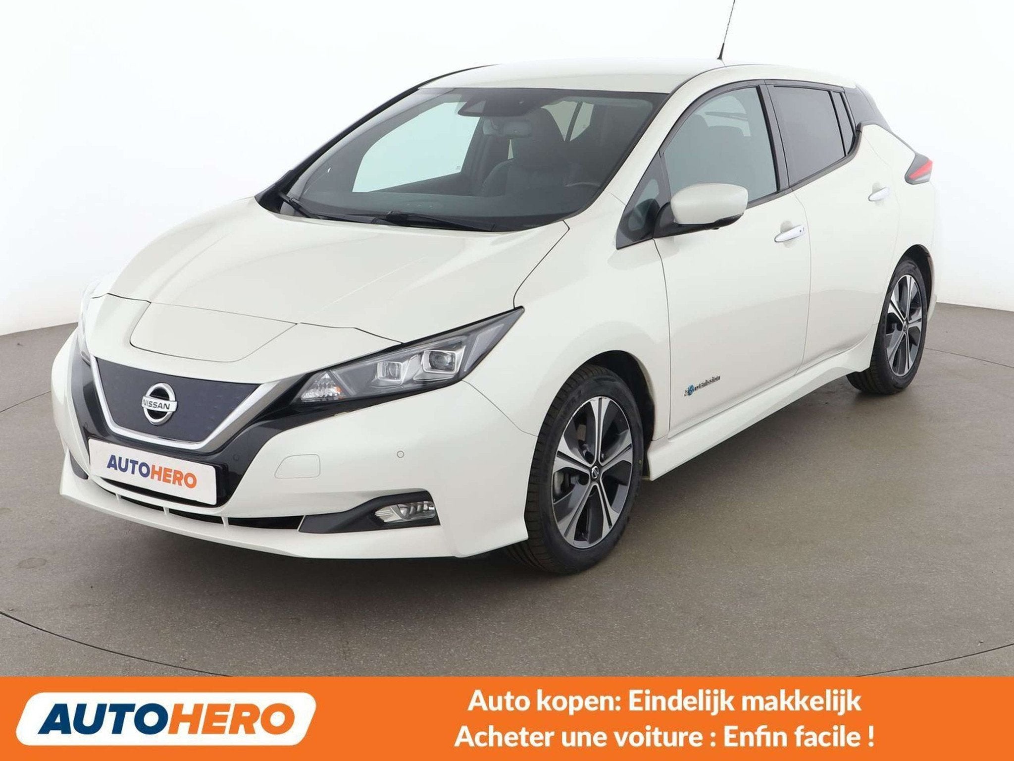 Nissan Leaf electric drive 110 kW Tekna (bj 2019, automaat), Gebruikt, Adaptive Cruise Control, Wit, 1545 kg