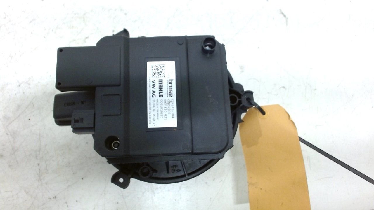 Kachel ventilator motor Audi A4, Onderdelen@venauto.nl, Van der Ven Autorecycling B.V., Ettenseweg 76, 4706 PB Roosendaal, The Netherlands