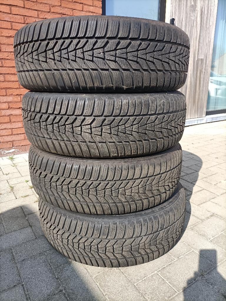 Pneus HANKOOK 225/60/R18 EN EXCELLENT ÉTAT, Autos : Pièces & Accessoires, Enlèvement, Utilisé, 225 mm, Pneu(s)