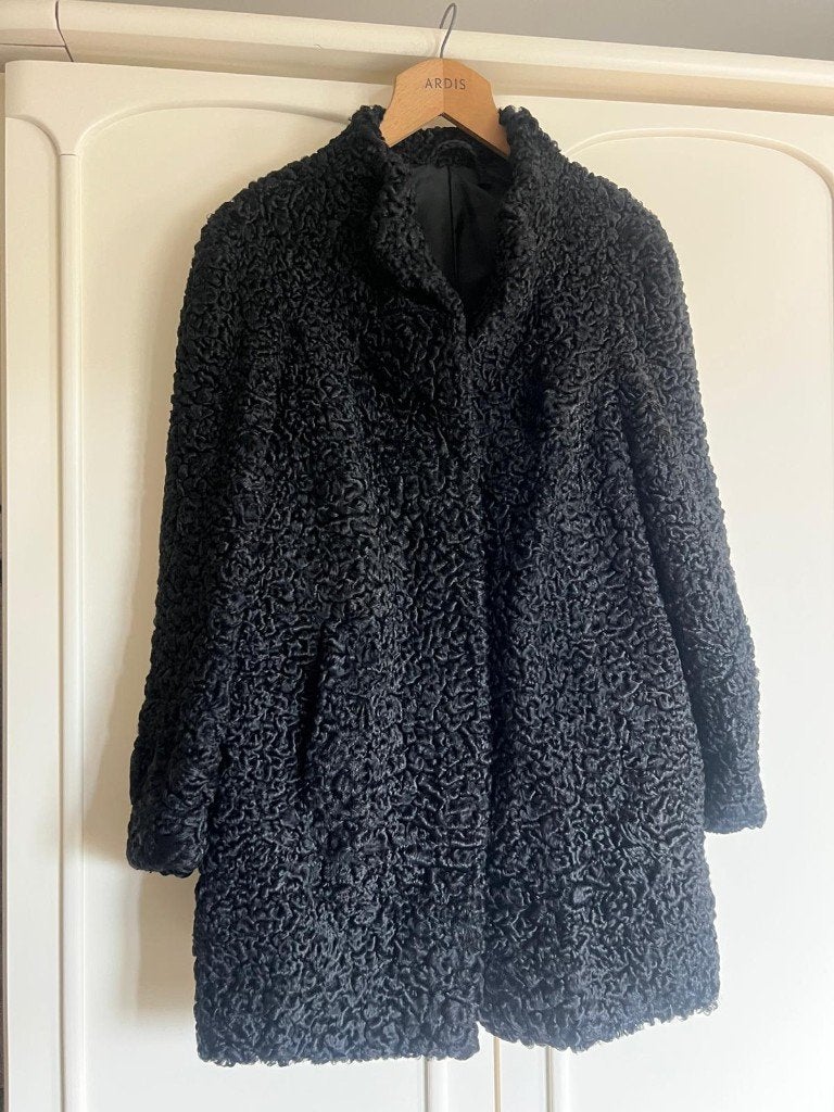 Manteau en véritable fourrure d'astracan, Taille 42/44 (L), Enlèvement, Porté, Geen merk
