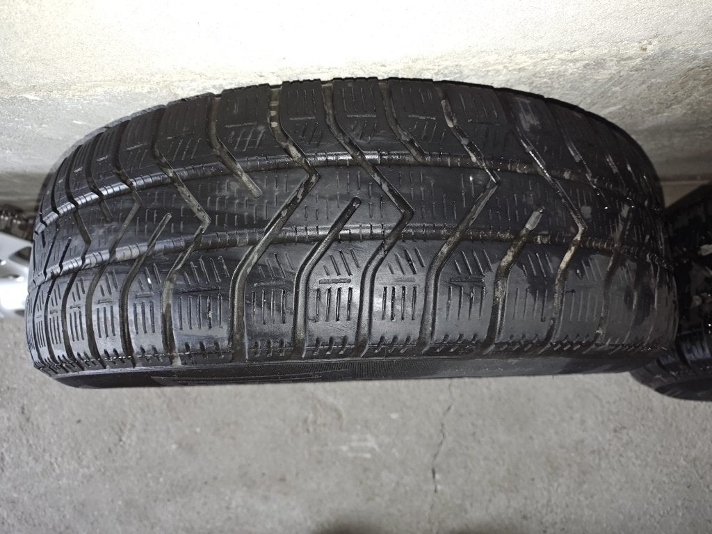MINI COOPER : kit hiver pneus & jantes + enjoliveurs, Autos : Pièces & Accessoires, Pneus et Jantes, Pneus hiver, 175 mm, Véhicule de tourisme