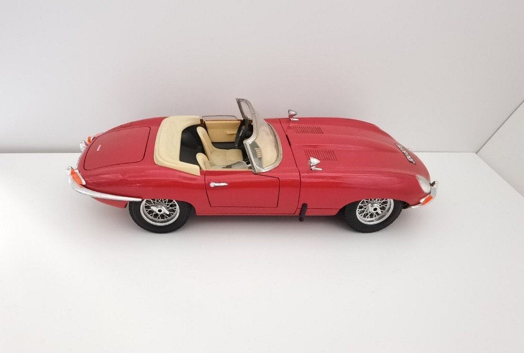 JAGUAR XK Type E Cabrio Serie1 Red 1/18 BURAGO Premium Neuve, Enlèvement ou Envoi, Neuf, Voiture, Burago