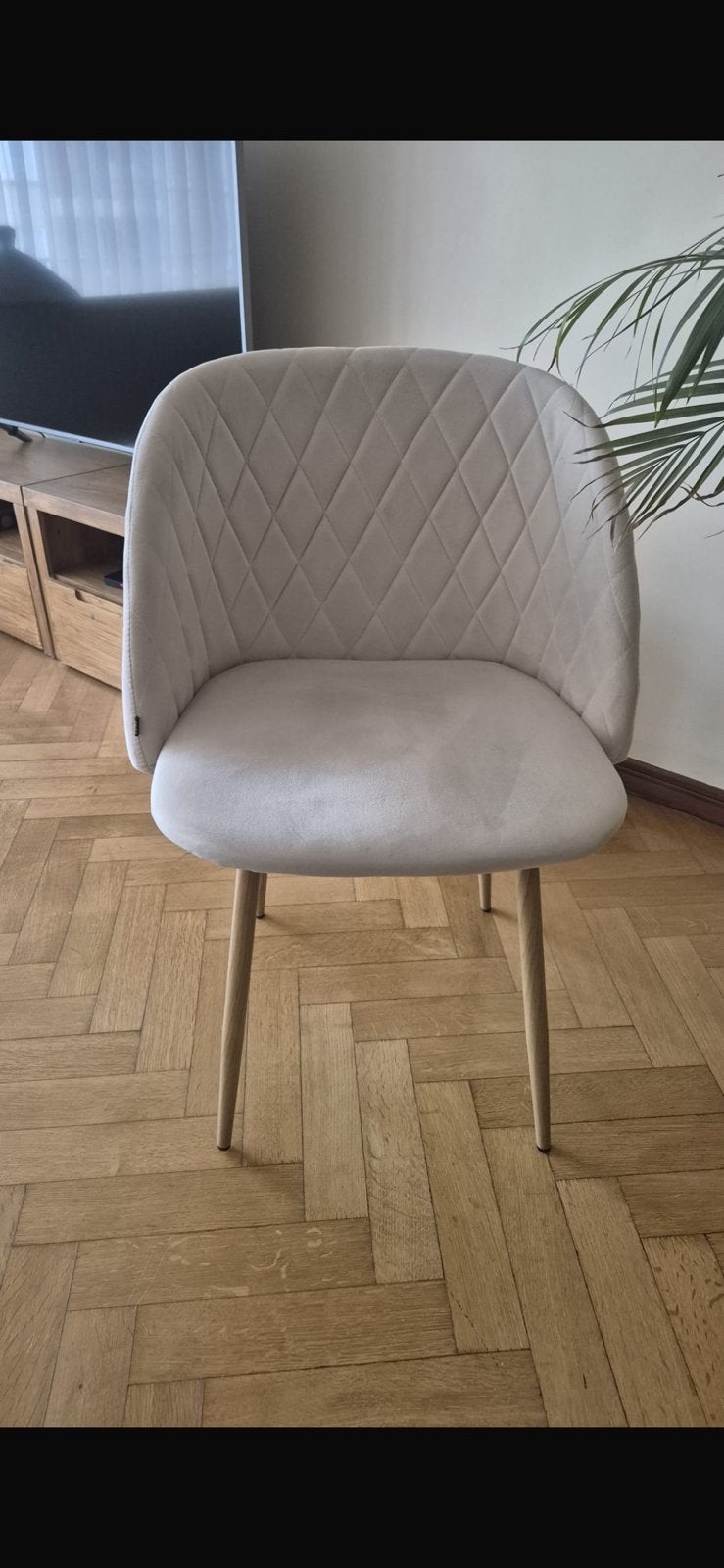 Voor 6 vlekbestendige stoelen kost de prijs €129 per eenheid, Ophalen, Zo goed als nieuw