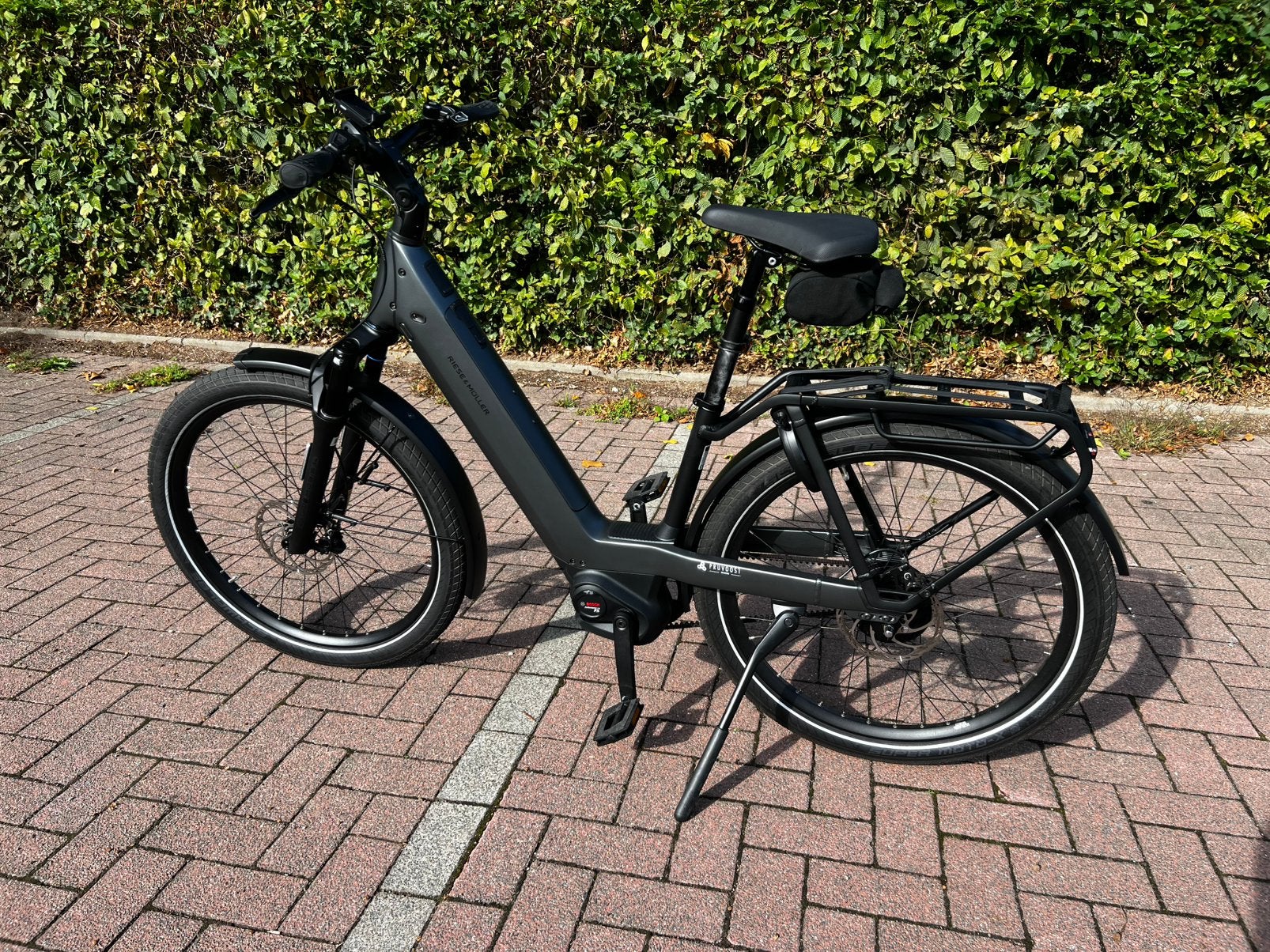 Riese Muller Nevo 5 Vario Core 2026, Fietsen en Brommers, Ophalen, Zo goed als nieuw