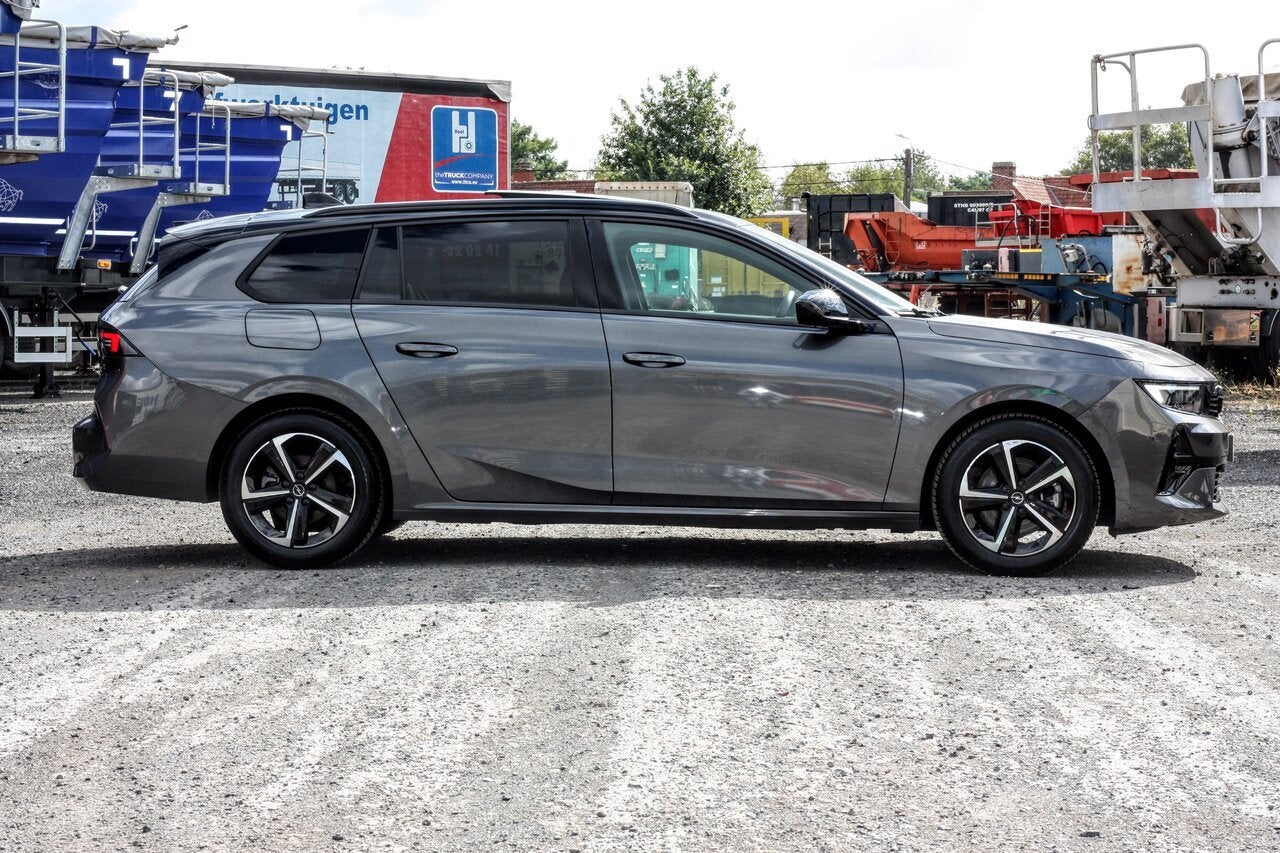 Opel Astra 1.2Turbo GS-Line/ HeadUp / Pano / MatrixLED / 36, 0 kg, Argent ou Gris, Achat, Euro 6