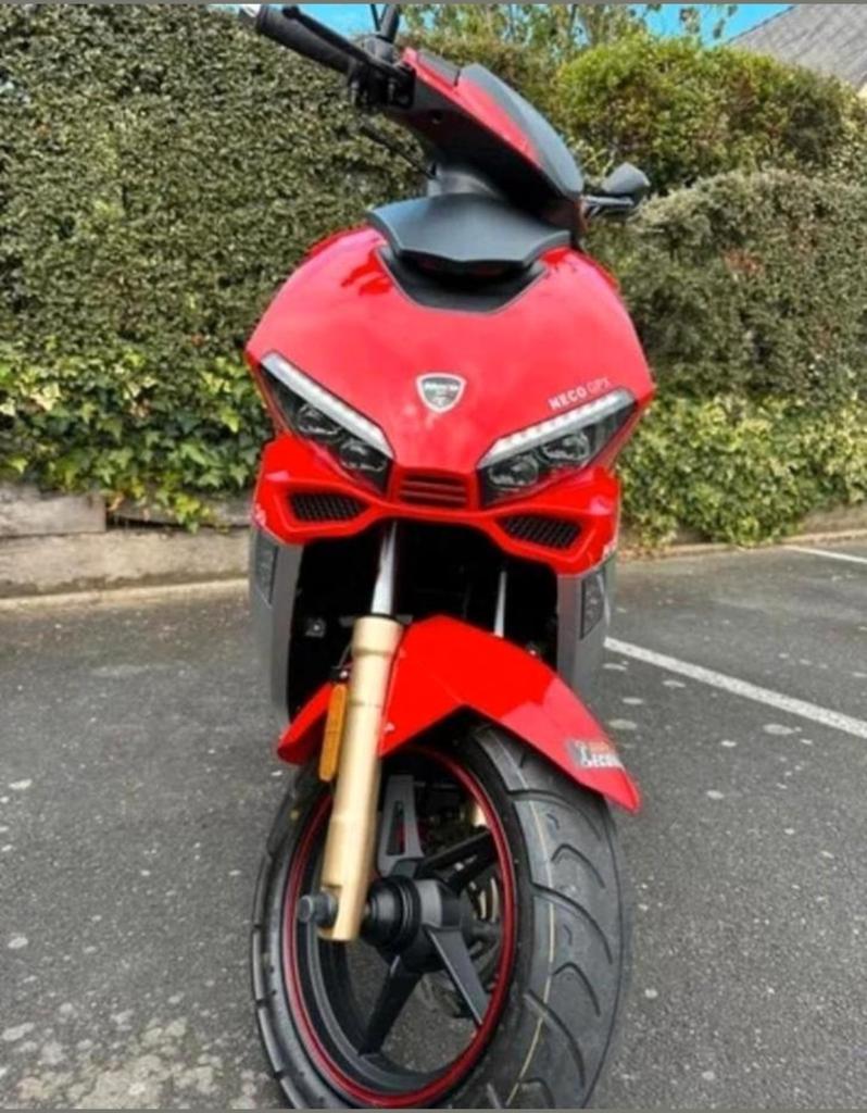 Scooter Neco GPX 49cc classe B, 2022, full LED, 45km/h, Vélos & Vélomoteurs, Neco, 49 cm³, Comme neuf, Classe B (45 km/h)