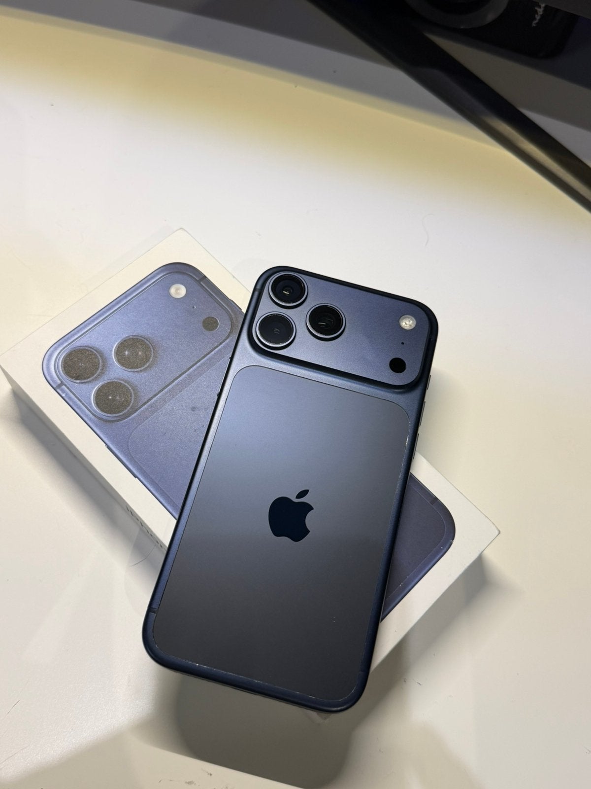 IPHONE 17 PRO MAX 95% batterij, Telecommunicatie, Ophalen, Zo goed als nieuw